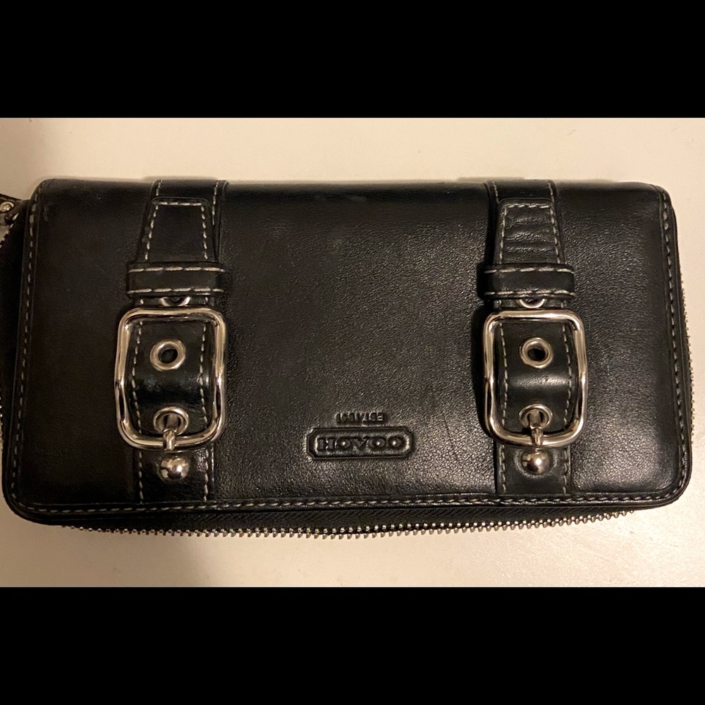 Coach Zoe zip around wallet in black leather